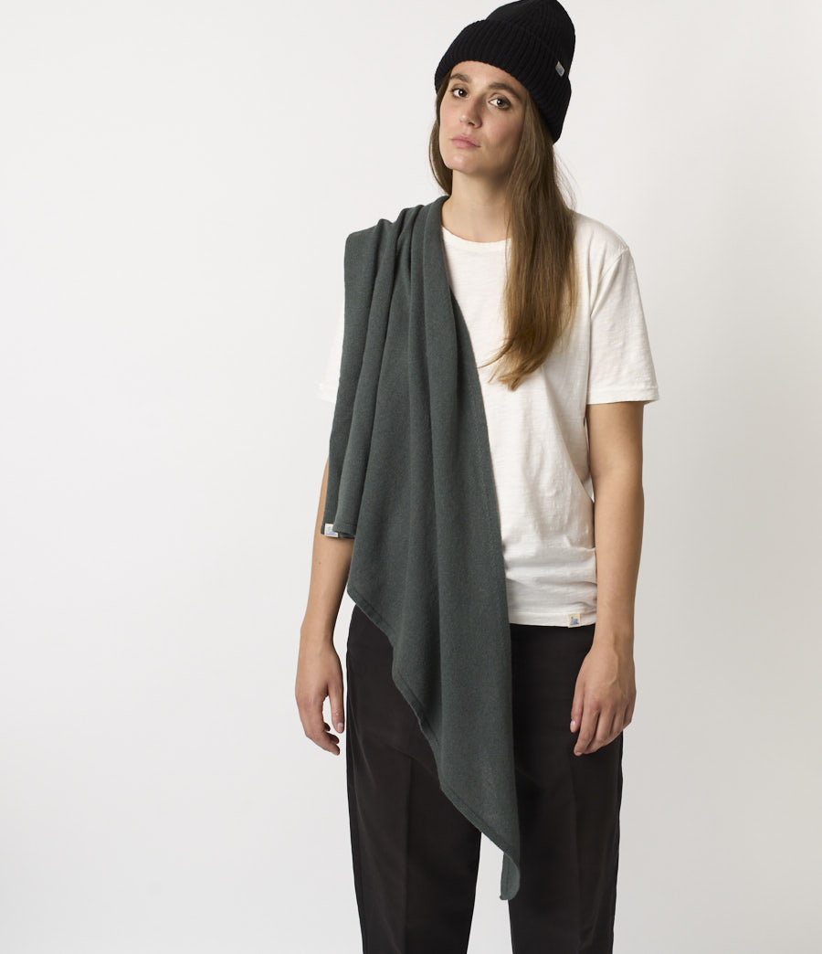Women Merz B. Schwanen SKTS01 light triangle Scarf Deep Green | MERZ7164938